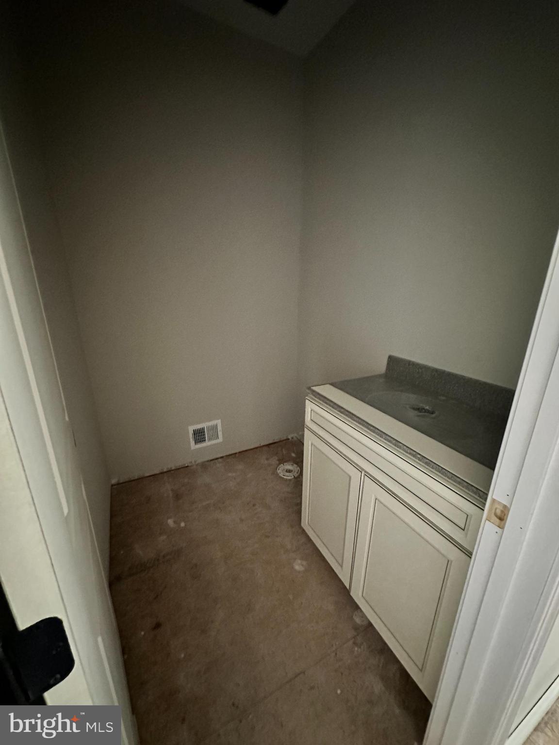 409 Gough Road Winchester, VA 22602 - Photo 29 of 34 1/2 Bath 1-19-23
