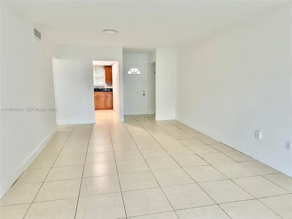 $2,100 | 7308 Southwest 82nd Street, Unit A216, Miami, FL 33143