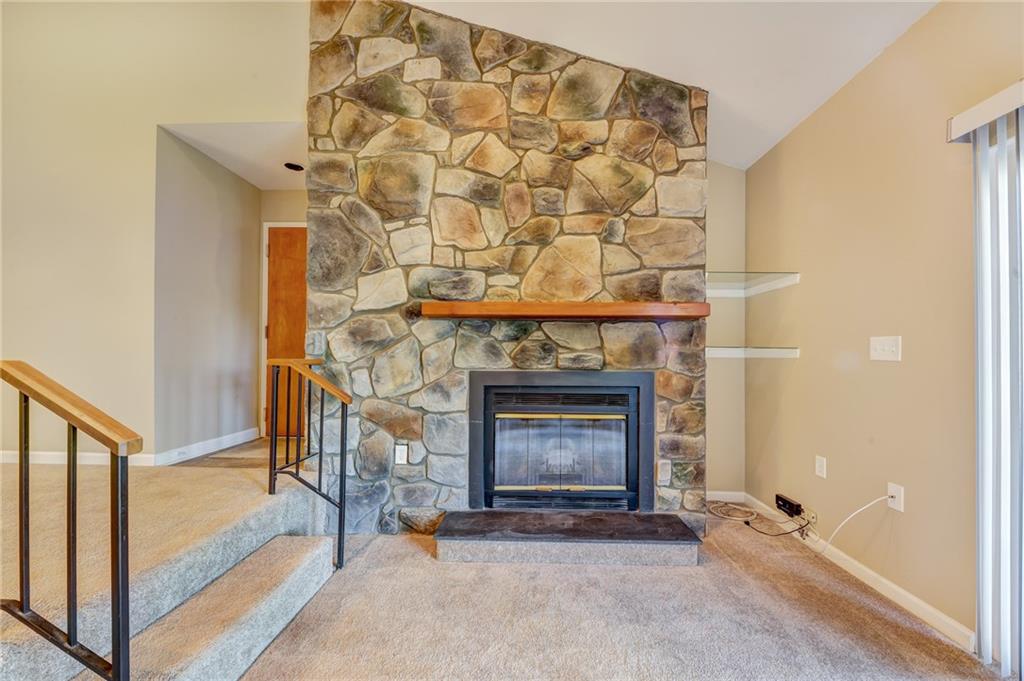 2205 Kenzie Road Pittsburgh, PA 15205 - Photo 5 of 18 Living Room