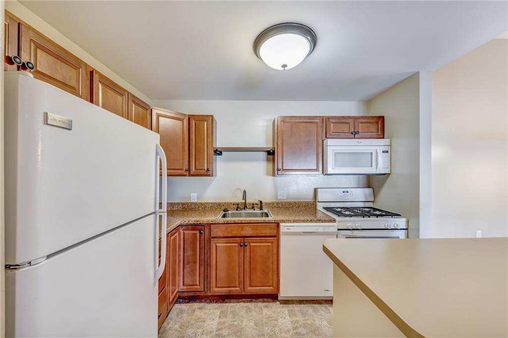 2205 Kenzie Road Pittsburgh, PA 15205 - Photo 7 of 18 Kitchen