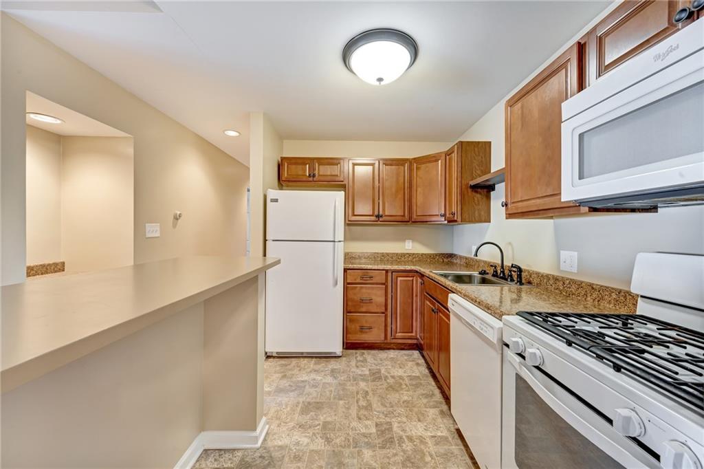 2205 Kenzie Road Pittsburgh, PA 15205 - Photo 8 of 18 Kitchen
