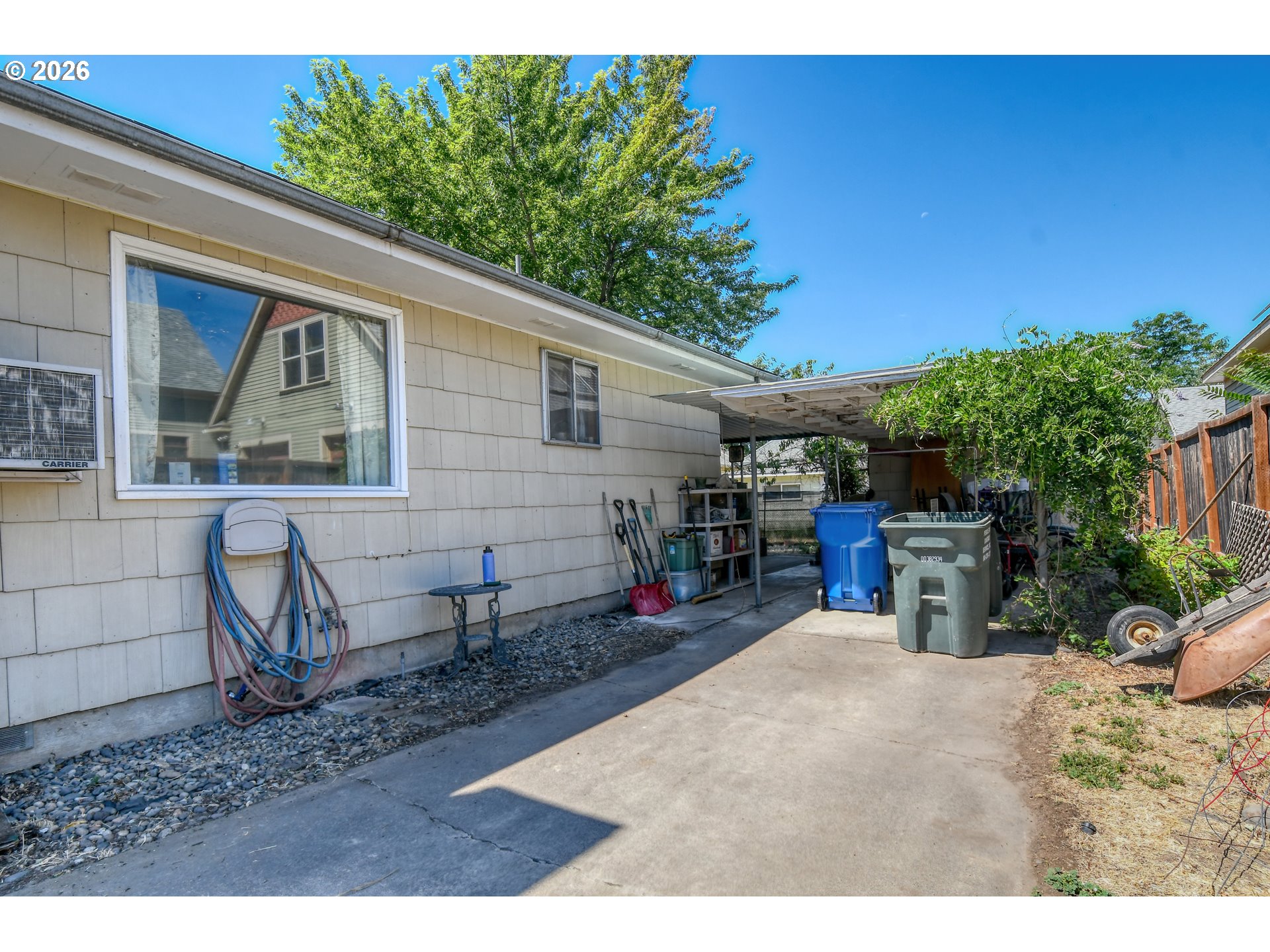 113 Southeast 7th Street Pendleton, OR 97801 - Photo 5 of 29 Driveway
