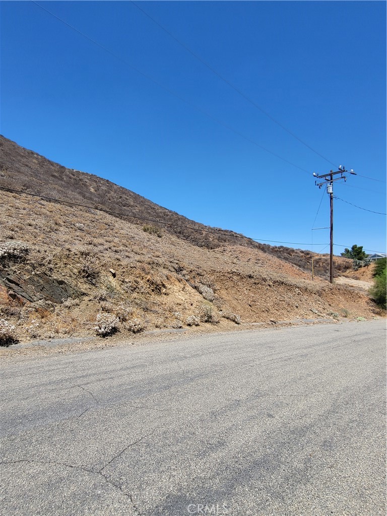 0 Cooper View Drive Menifee, CA 92587 - Photo 3 of 3 a view of a dry yard with a mountain