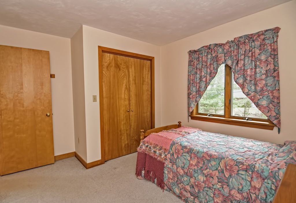 115 Moon Hill Road Northbridge, MA 01534 - Photo 23 of 27 Gallery Image 23