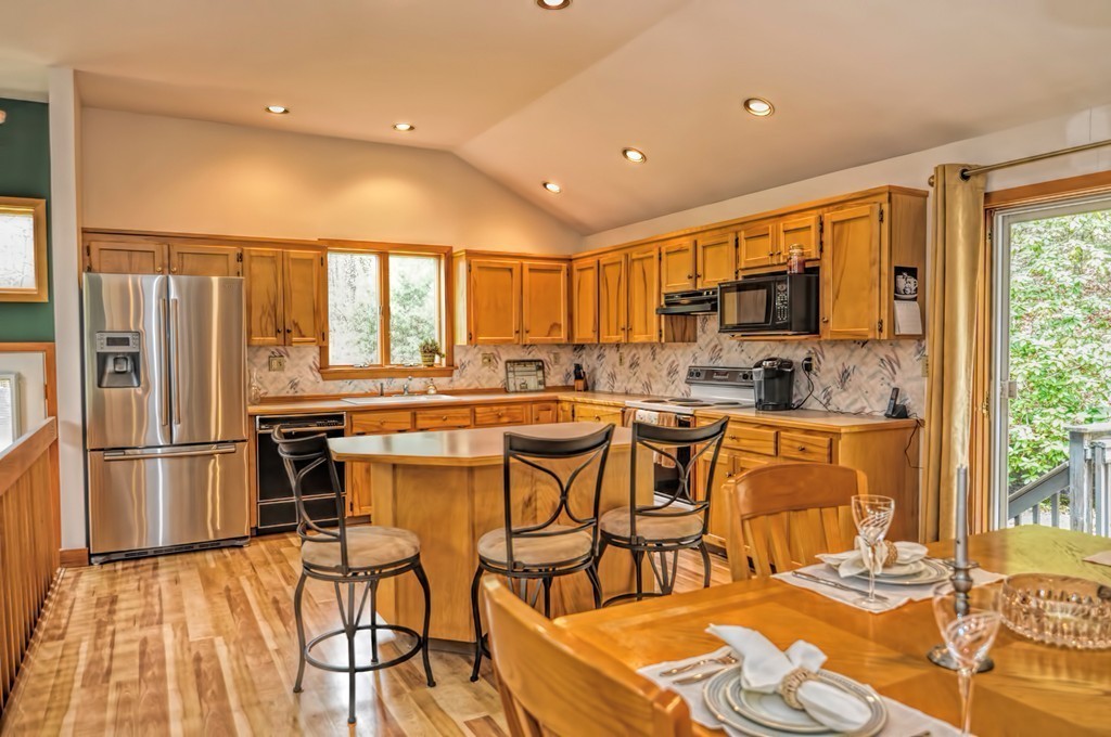 115 Moon Hill Road Northbridge, MA 01534 - Photo 8 of 27 Gallery Image 8