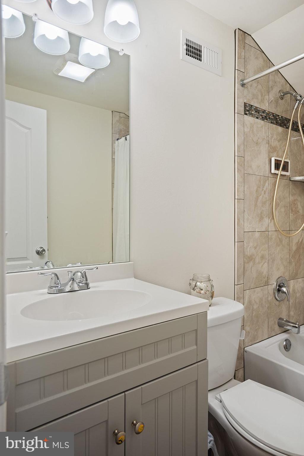 41 Misty Pine Road Levittown, PA 19056 - Photo 26 of 33 Gallery Image 26