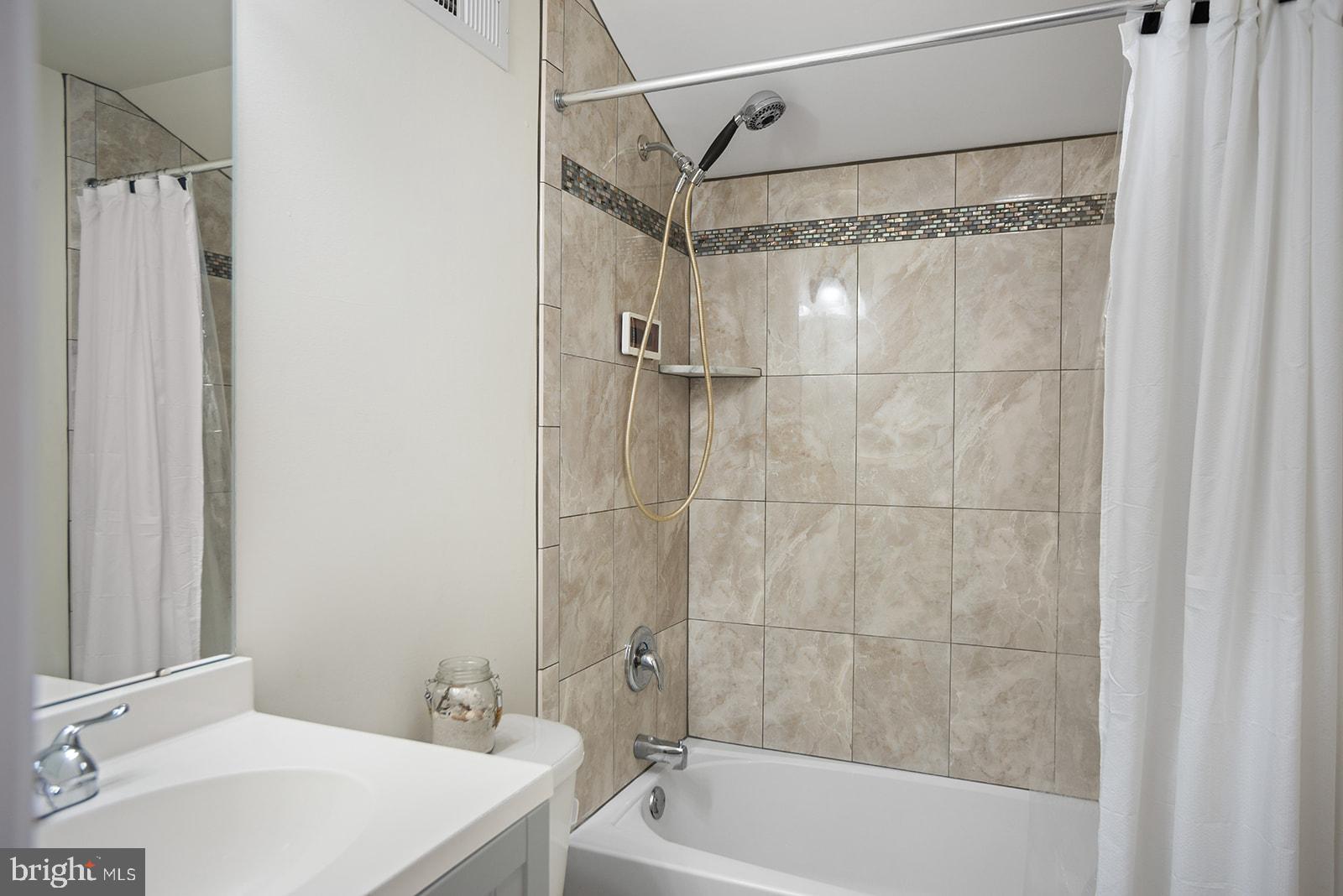 41 Misty Pine Road Levittown, PA 19056 - Photo 27 of 33 Gallery Image 27
