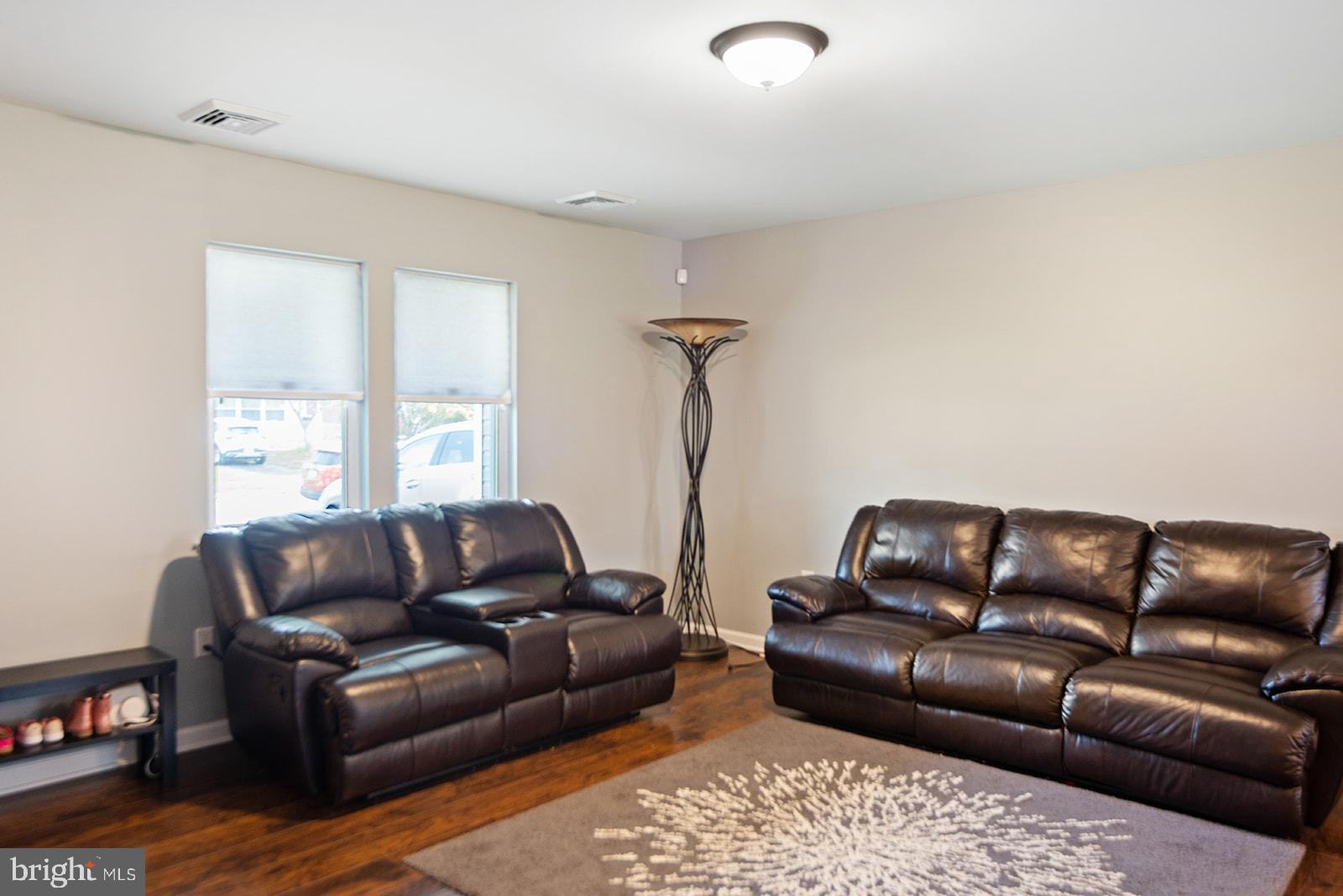 41 Misty Pine Road Levittown, PA 19056 - Photo 9 of 33 Gallery Image 9