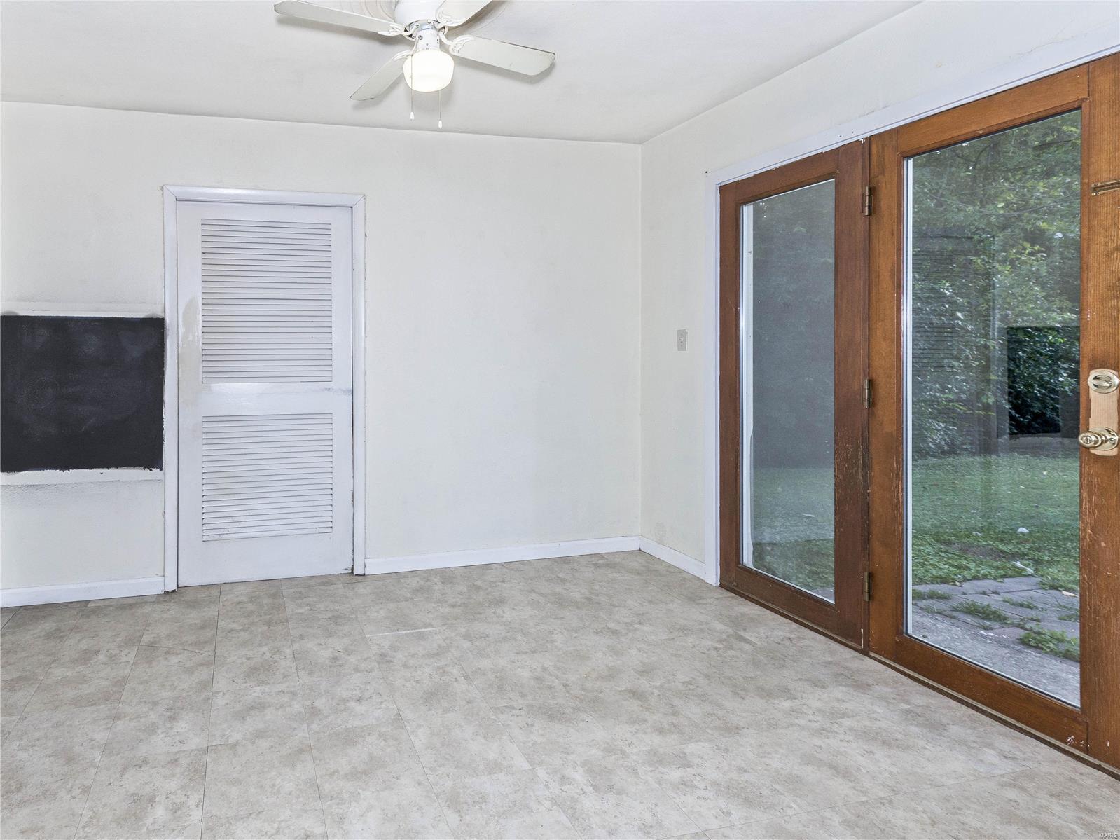 1038 Villa Ridge Way Collinsville, IL 62234 - Photo 11 of 27 Gallery Image 11