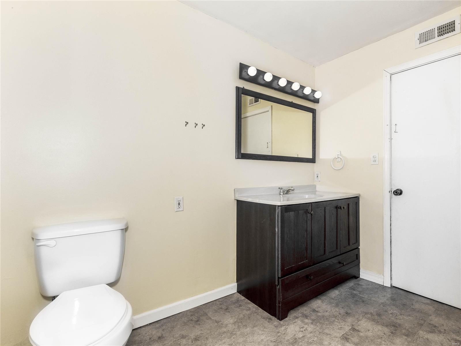 1038 Villa Ridge Way Collinsville, IL 62234 - Photo 19 of 27 Gallery Image 19