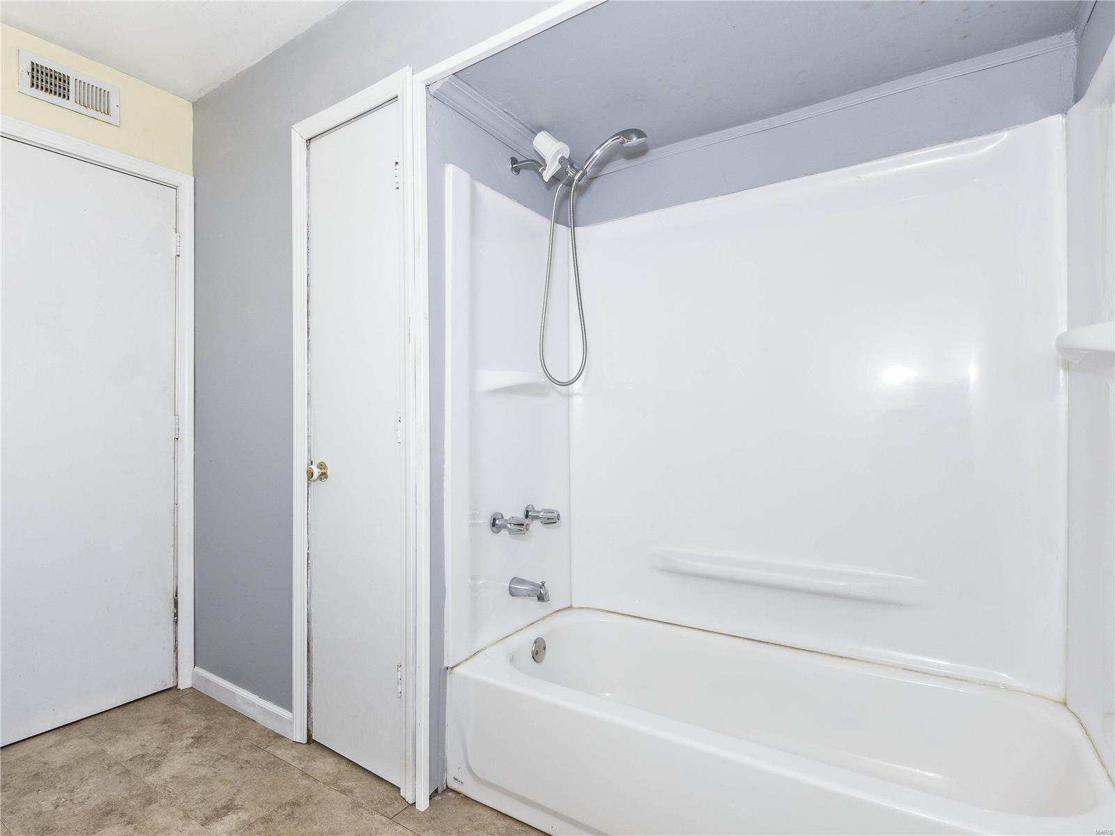 1038 Villa Ridge Way Collinsville, IL 62234 - Photo 20 of 27 Gallery Image 20