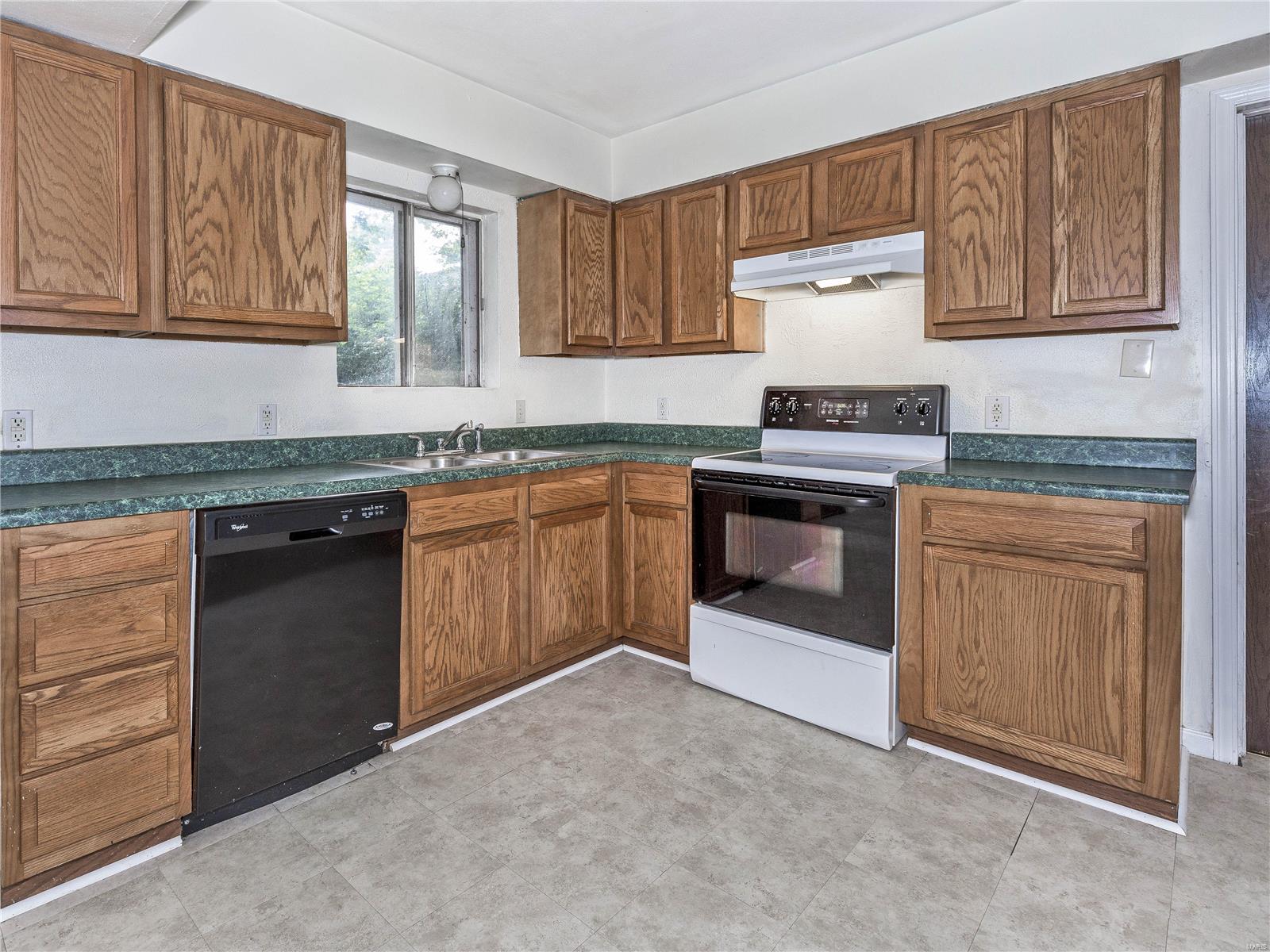 1038 Villa Ridge Way Collinsville, IL 62234 - Photo 6 of 27 Gallery Image 6