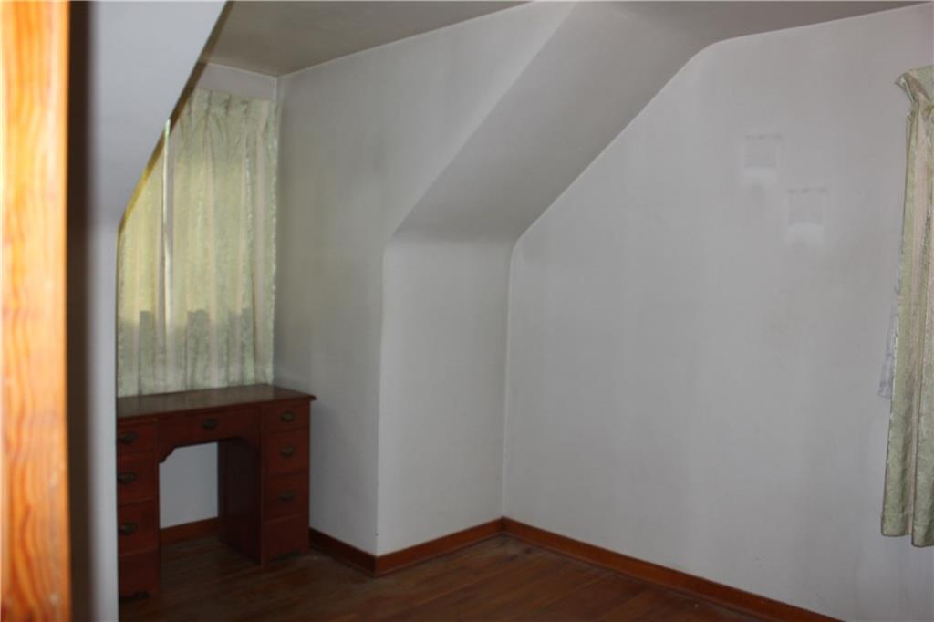 1825 Noblestown Road Pittsburgh, PA 15205 - Photo 13 of 18 Second bedroom