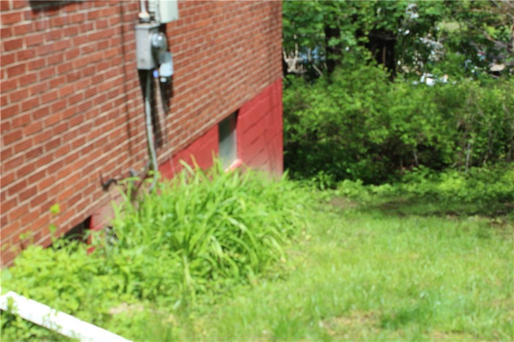 1825 Noblestown Road Pittsburgh, PA 15205 - Photo 16 of 18 Side of house
