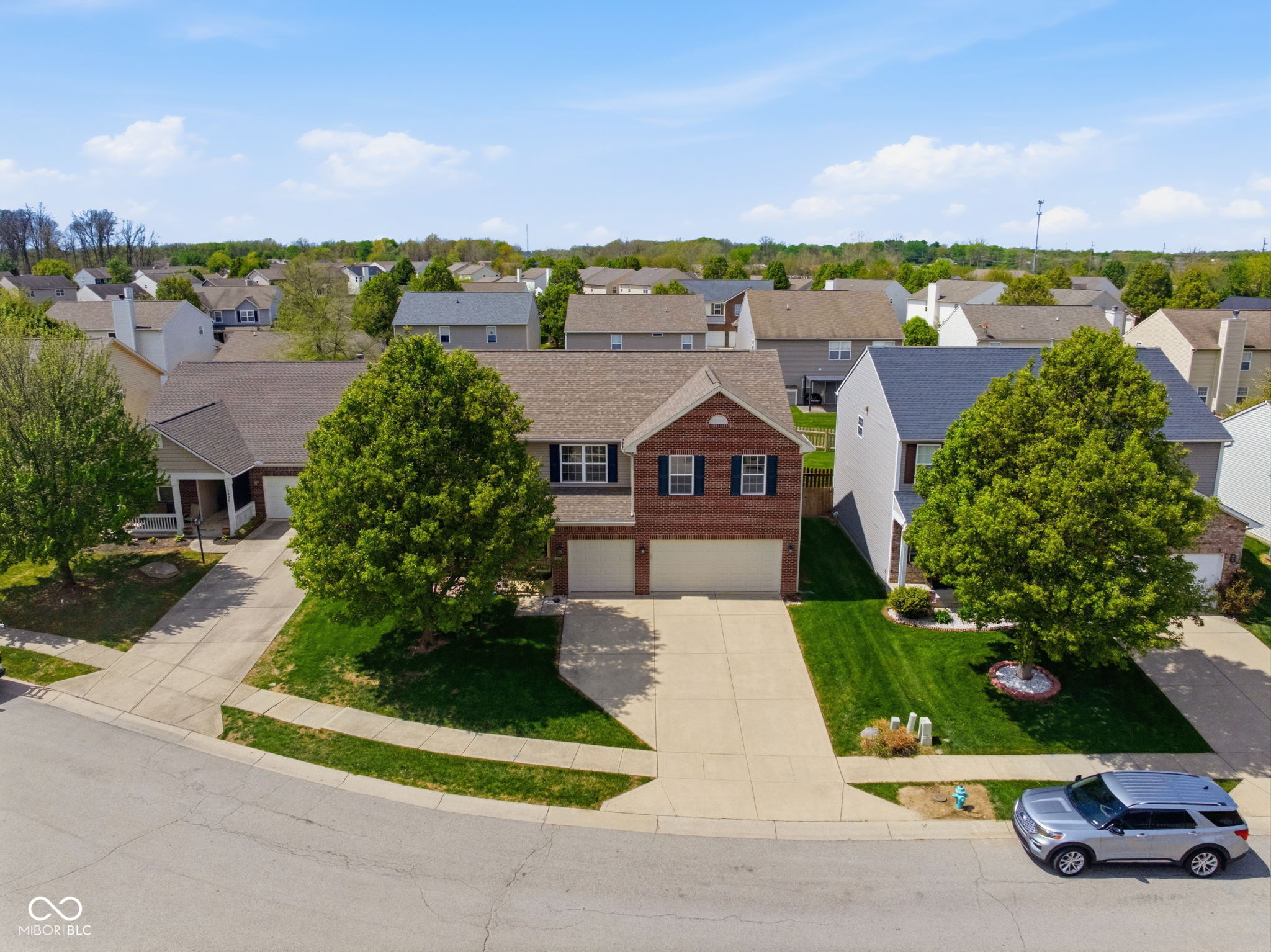 12446 Schoolhouse Road Fishers, IN 46037 - Photo 6 of 62