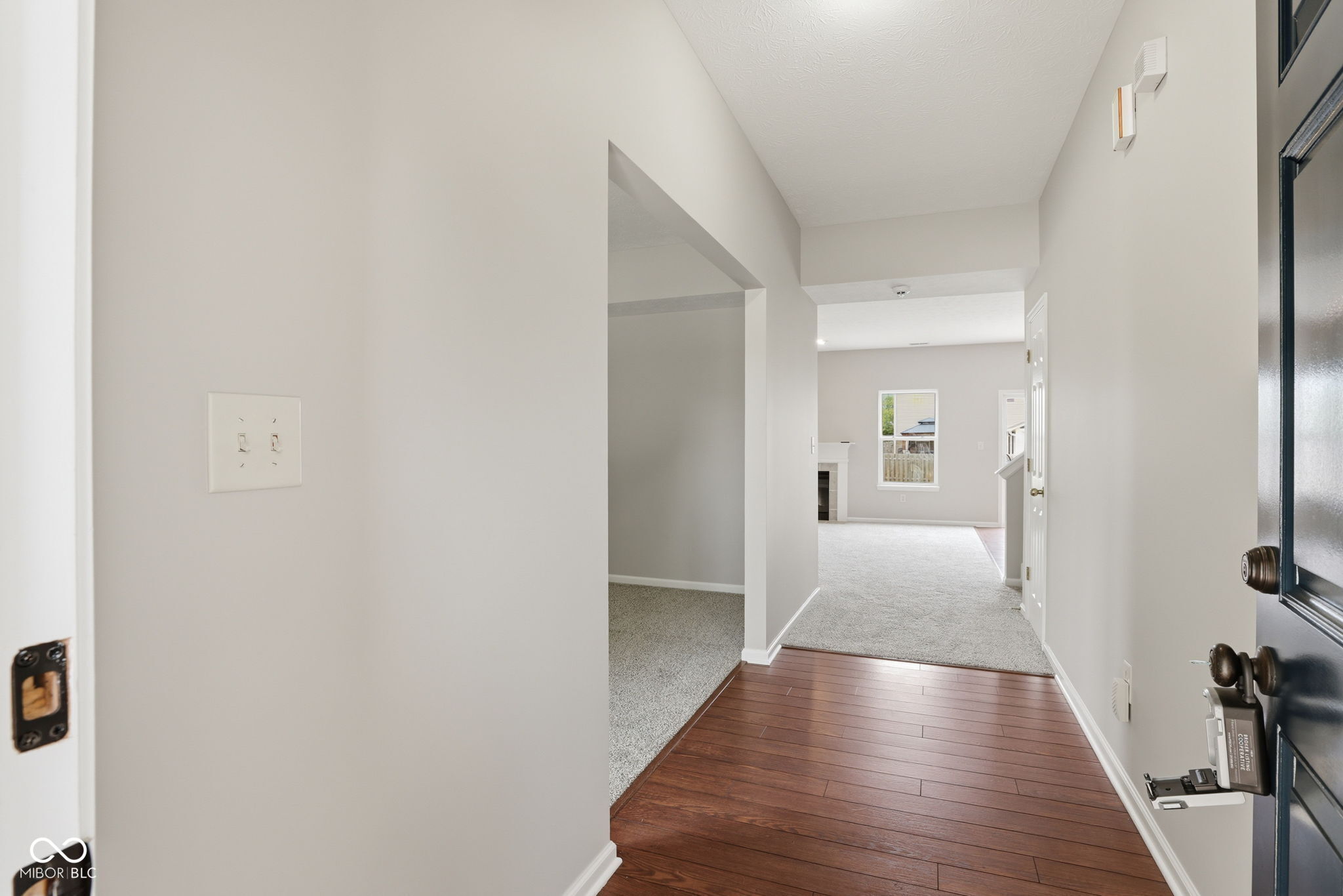 12446 Schoolhouse Road Fishers, IN 46037 - Photo 8 of 62