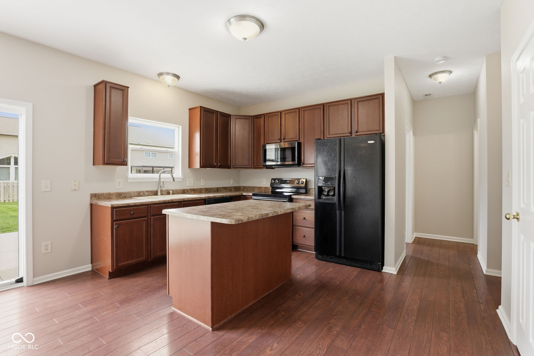 12446 Schoolhouse Road Fishers, IN 46037 - Photo 10 of 62