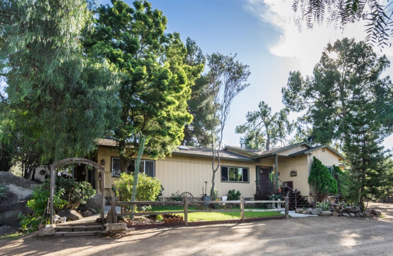451 Amigos Road Ramona, CA 92065 - Photo 1 of 25 Gallery Image 1