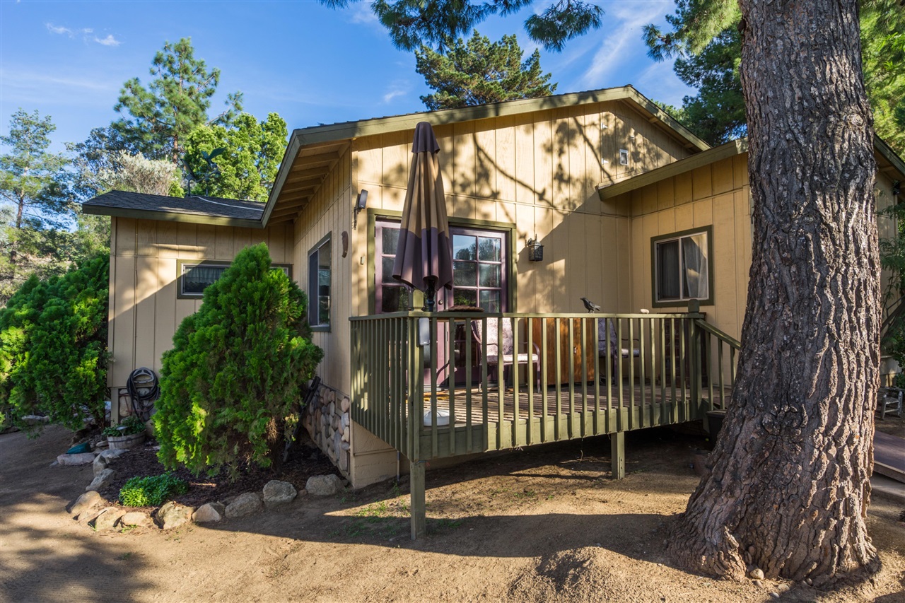 451 Amigos Road Ramona, CA 92065 - Photo 2 of 25 Gallery Image 2