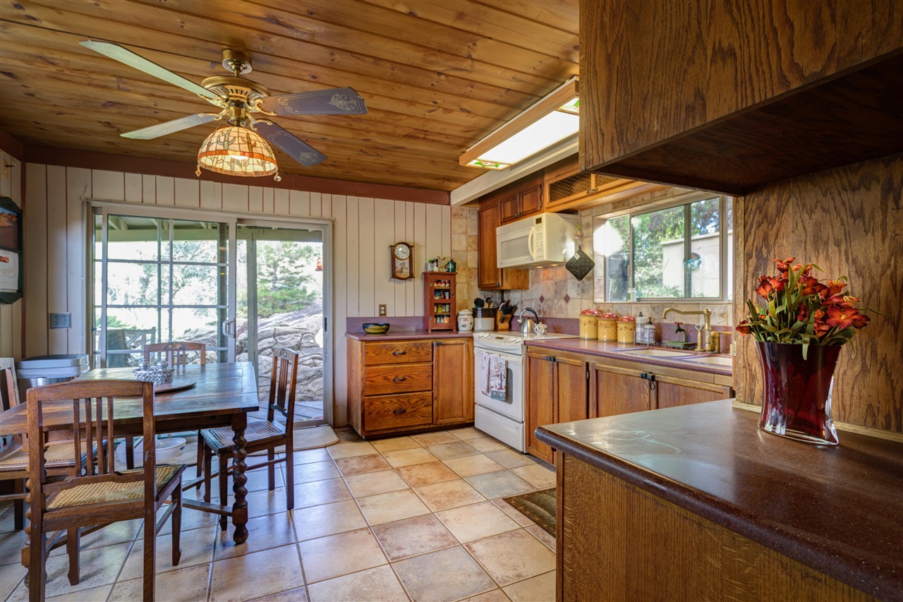 451 Amigos Road Ramona, CA 92065 - Photo 16 of 25 Gallery Image 16