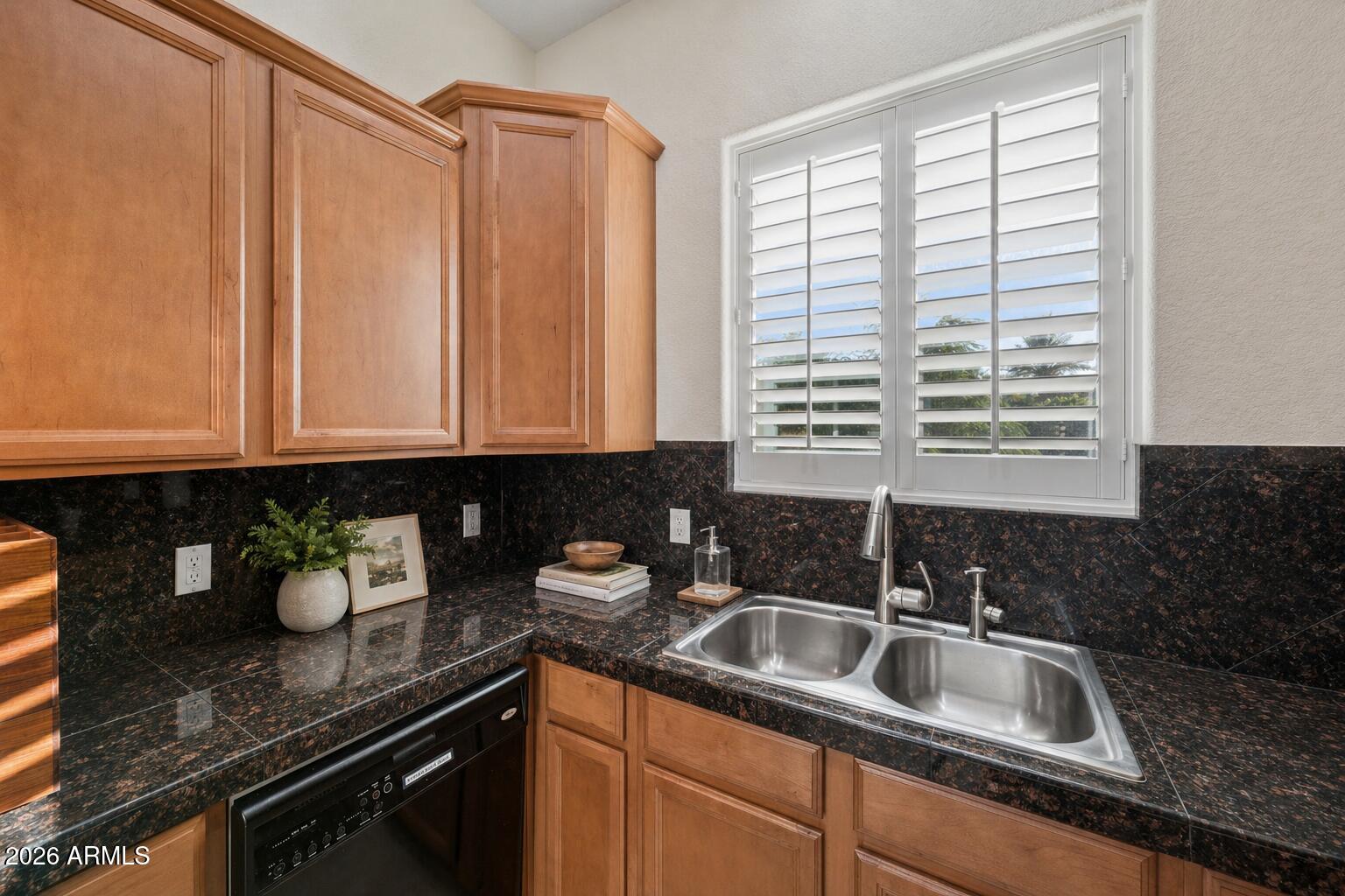 7027 North Scottsdale Road, Unit 250 Paradise Valley, AZ 85253 - Photo 11 of 38 Kitchen T250 1