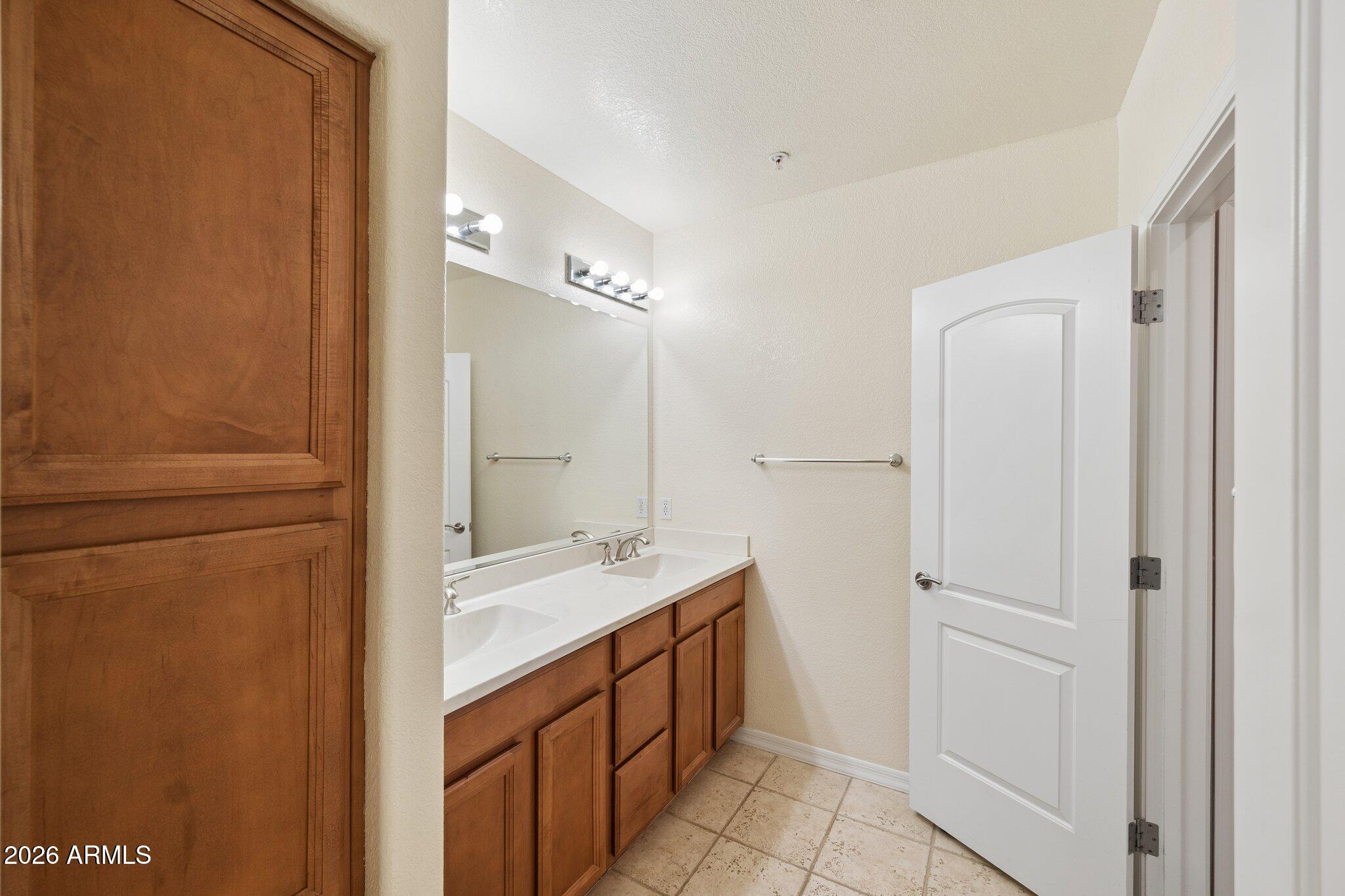 7027 North Scottsdale Road, Unit 250 Paradise Valley, AZ 85253 - Photo 22 of 38 25-web-or-mls-7027-n-scottsdale-rd-250