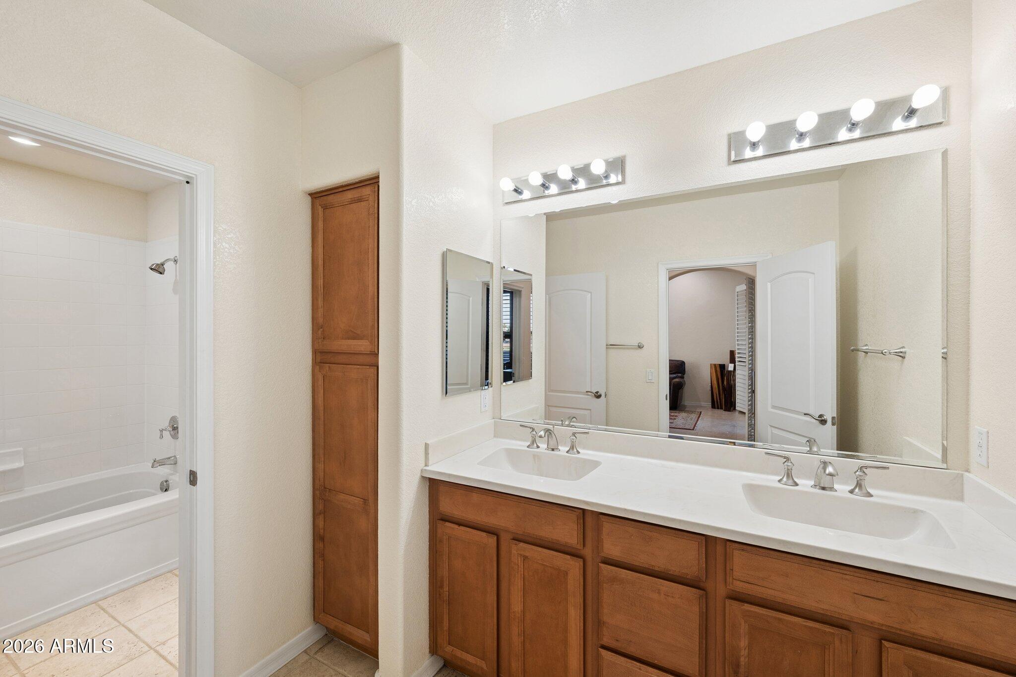 7027 North Scottsdale Road, Unit 250 Paradise Valley, AZ 85253 - Photo 23 of 38 26-web-or-mls-7027-n-scottsdale-rd-250