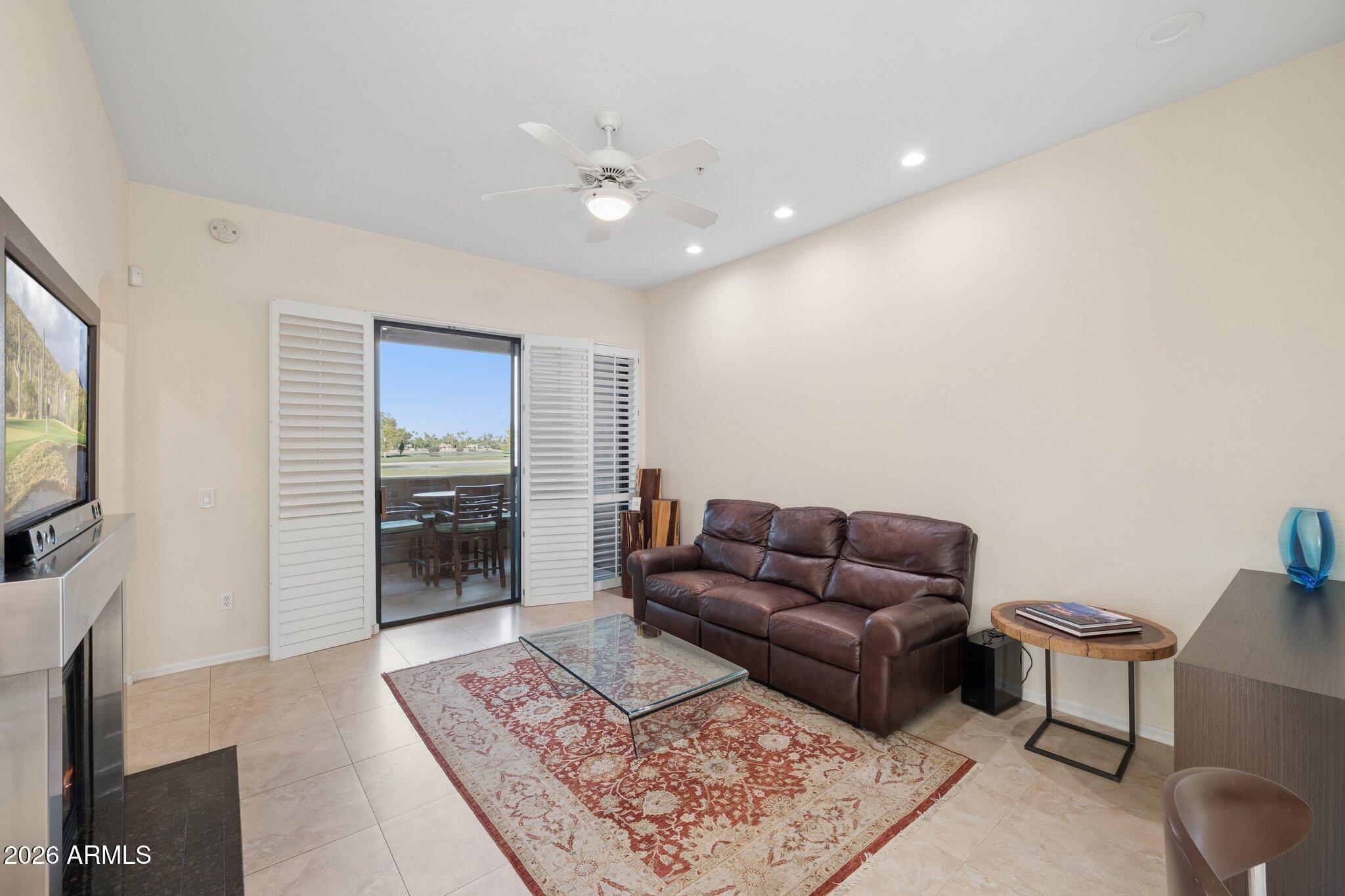 7027 North Scottsdale Road, Unit 250 Paradise Valley, AZ 85253 - Photo 8 of 38 8-web-or-mls-7027-n-scottsdale-rd-250
