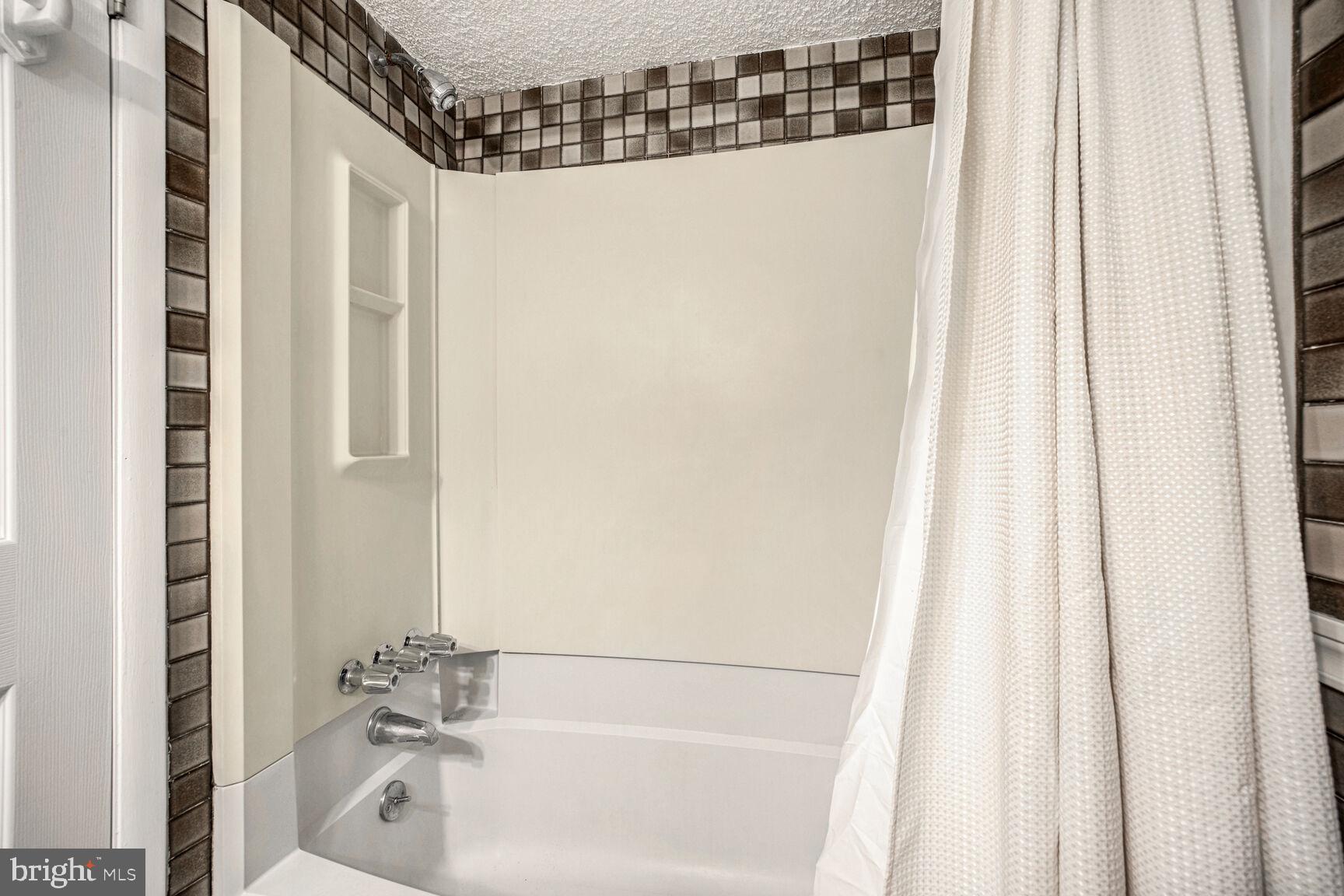 995 D Heather Ridge Drive, Unit 4D Frederick, MD 21702 - Photo 14 of 15