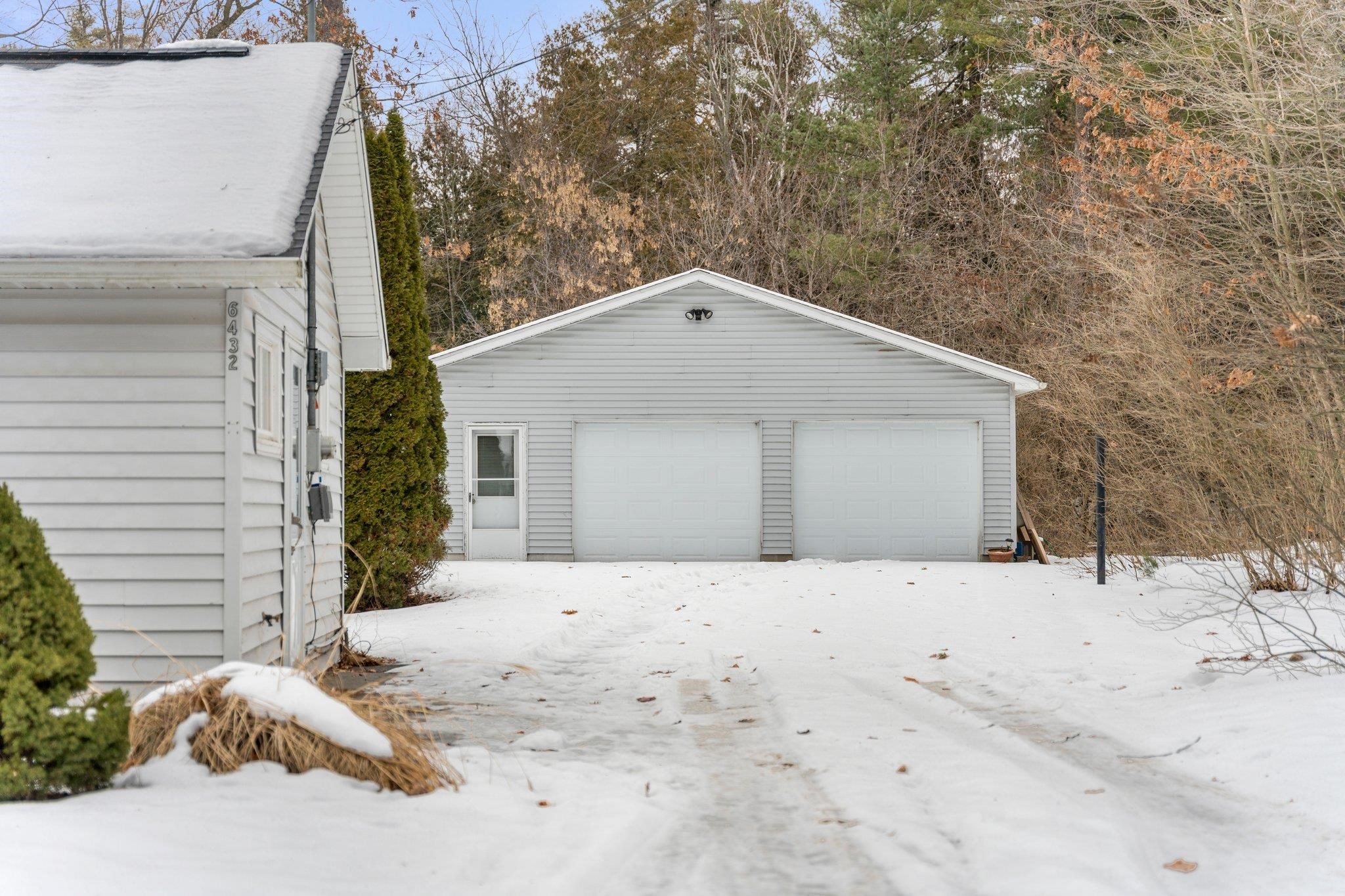 6432 Deepwater Point Road Williamsburg, MI 49690 - Photo 19 of 29