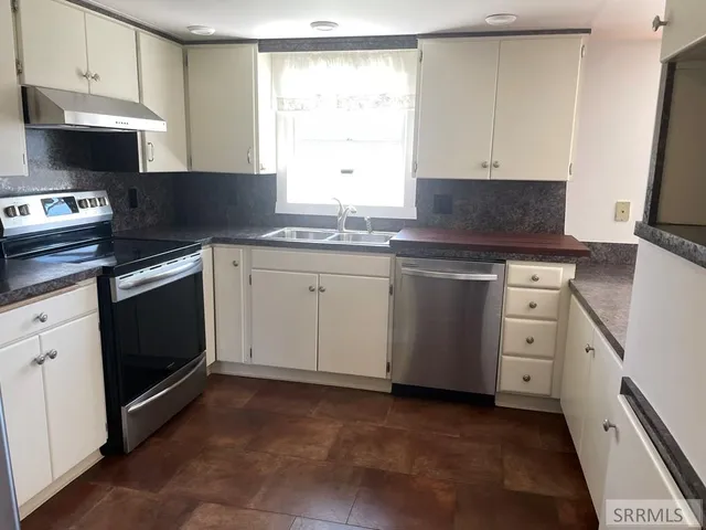 $673,500 | 3100 Challis Creek Road, Challis, ID 83226