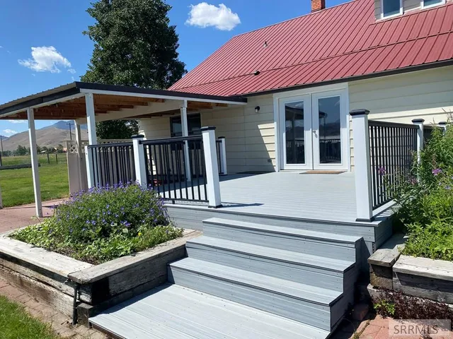 $673,500 | 3100 Challis Creek Road, Challis, ID 83226