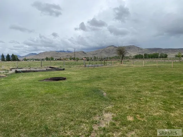 $673,500 | 3100 Challis Creek Road, Challis, ID 83226