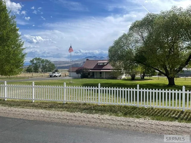 $673,500 | 3100 Challis Creek Road, Challis, ID 83226