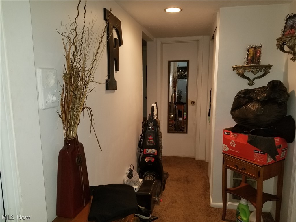 20301 Shelburne Road, Unit 7B Cleveland, OH 44118 - Photo 9 of 21 Gallery Image 9
