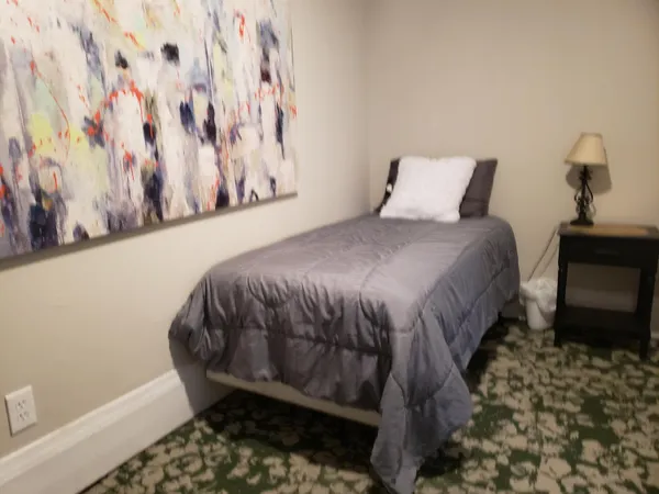 $1,250 | 602 Elm Avenue, Unit B, Roanoke, VA 24016