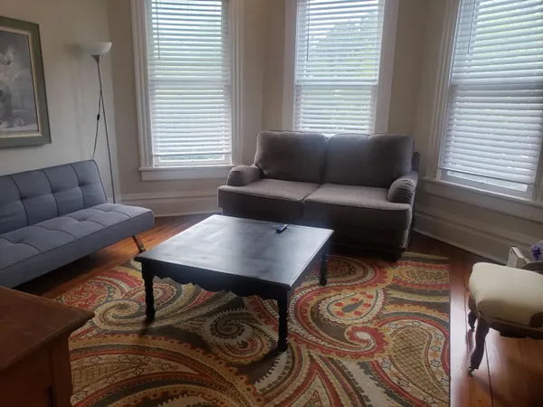 $1,250 | 602 Elm Avenue, Unit B, Roanoke, VA 24016