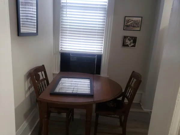 $1,250 | 602 Elm Avenue, Unit B, Roanoke, VA 24016