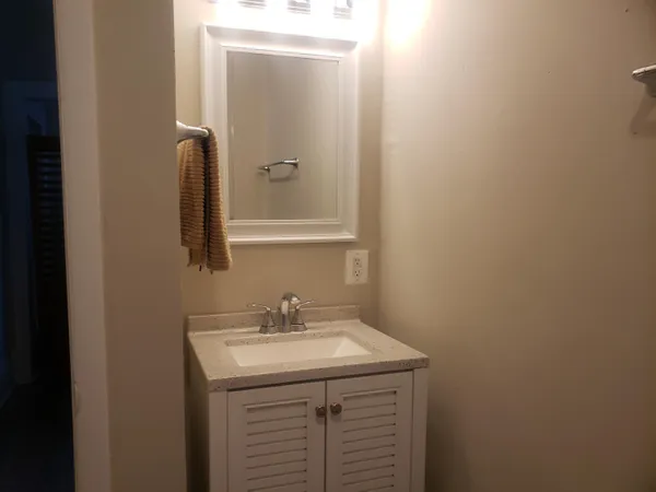 $1,250 | 602 Elm Avenue, Unit B, Roanoke, VA 24016