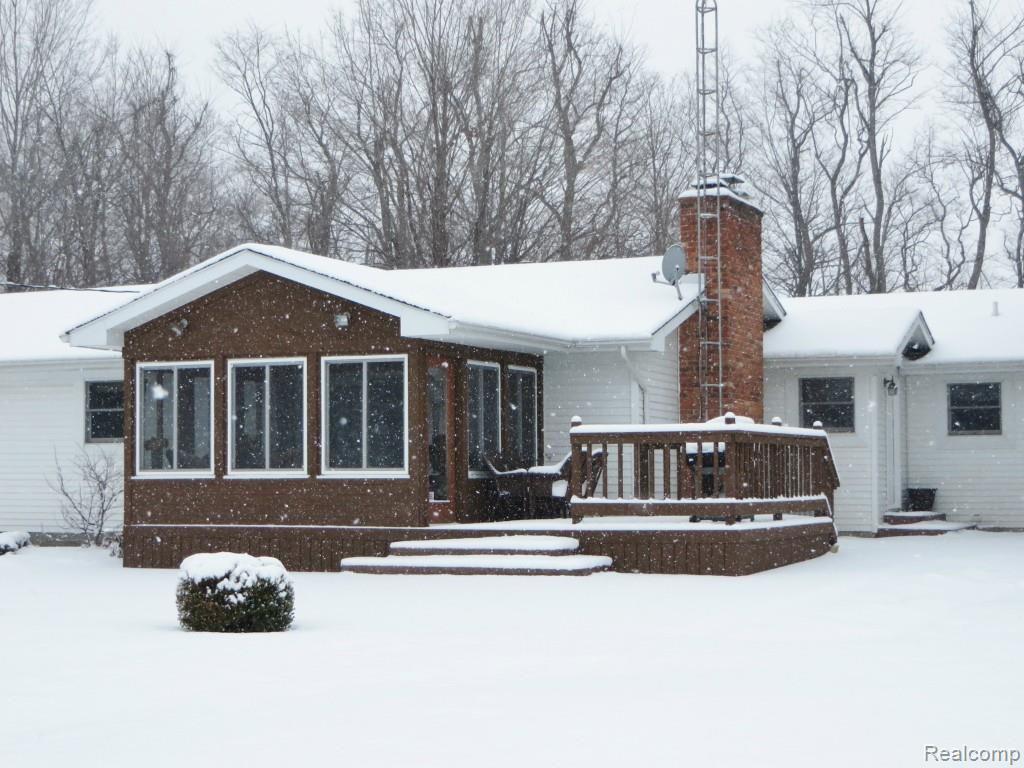 2599 Clark Road Lapeer, MI 48446 - Photo 32 of 36 IMG_3377.jpg