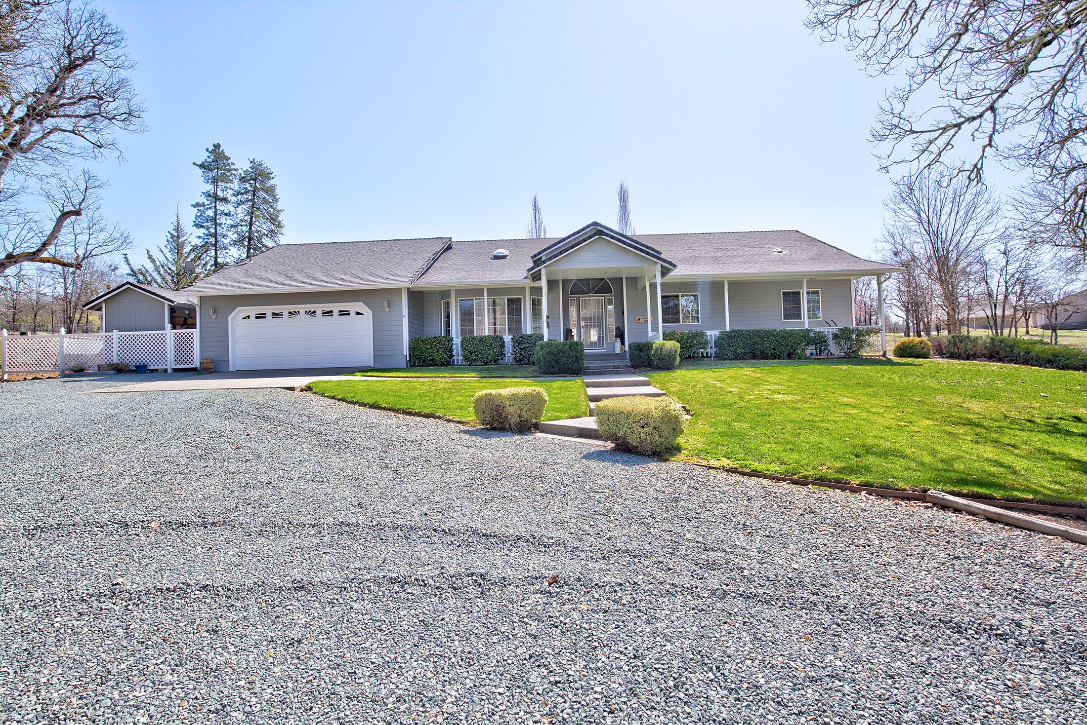 415 Castle Creek Road Grants Pass, OR 97526 - Photo 2 of 48 Castle Creek004