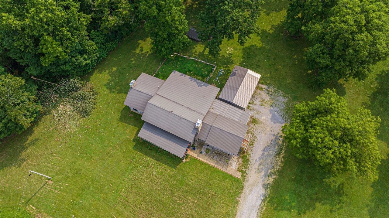 10418 Austin Tracy Road Fountain Run, KY 42133 - Photo 5 of 36 Gallery Image 5