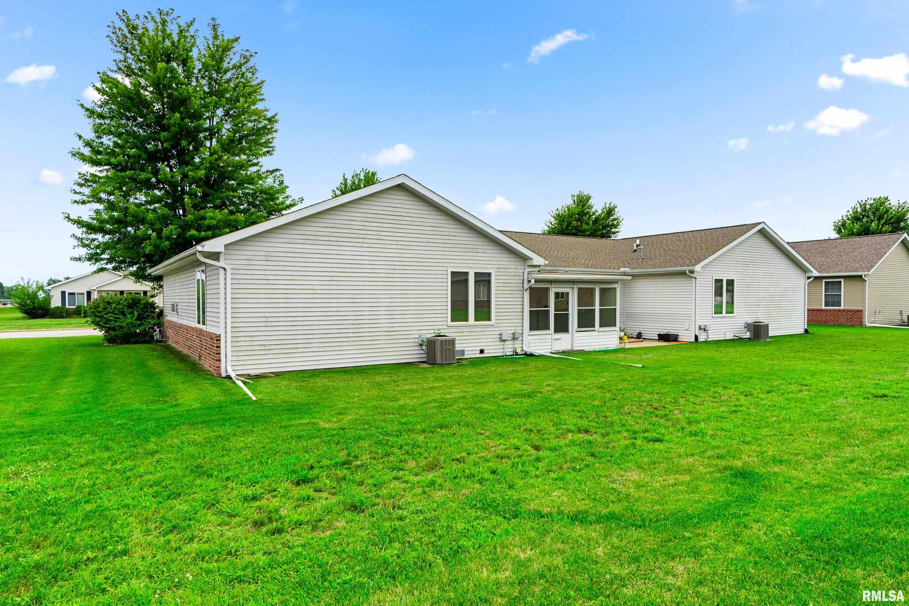 207 Easy Street Washington, IL 61571 - Photo 5 of 31 Gallery Image 5