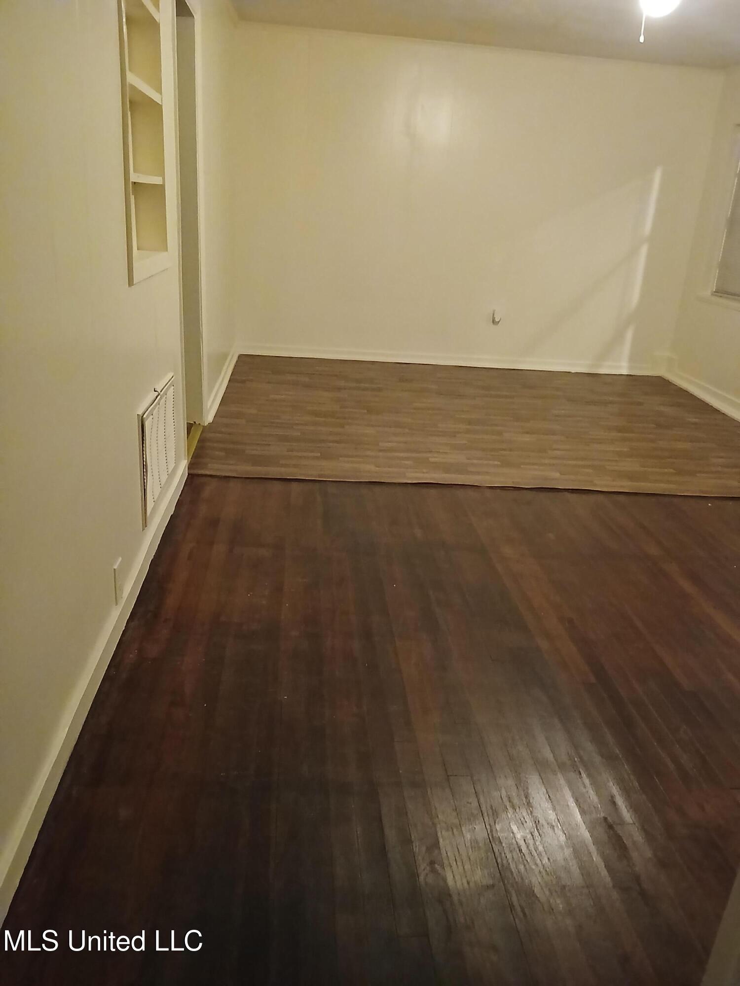 318 Cameron Street Jackson, MS 39212 - Photo 5 of 5 20250821_205024