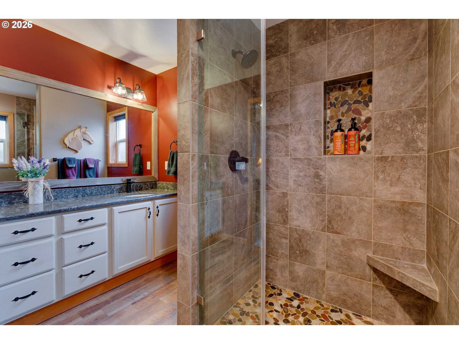1088 South Sycamore Street Canby, OR 97013 - Photo 20 of 41 Bathroom, Attached