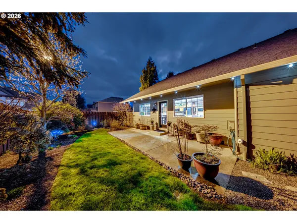 $619,900 | 1088 South Sycamore Street, Canby, OR 97013