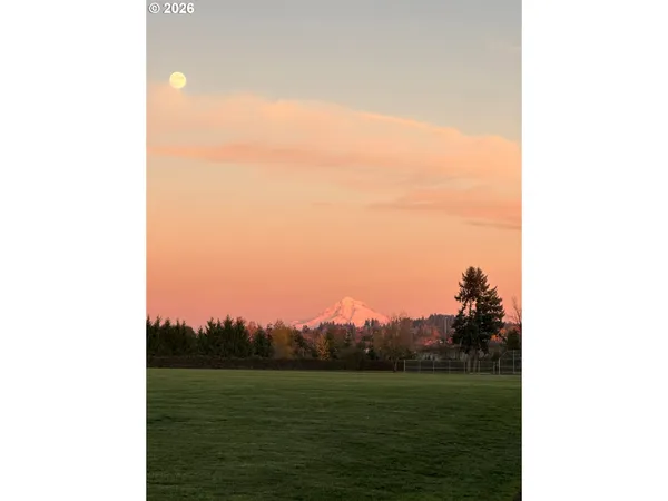$619,900 | 1088 South Sycamore Street, Canby, OR 97013