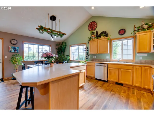 $619,900 | 1088 South Sycamore Street, Canby, OR 97013