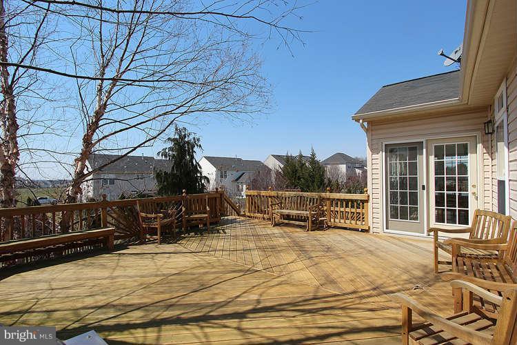 14204 Autumn Gold Road Boyds, MD 20841 - Photo 27 of 29 Exterior (Rear)