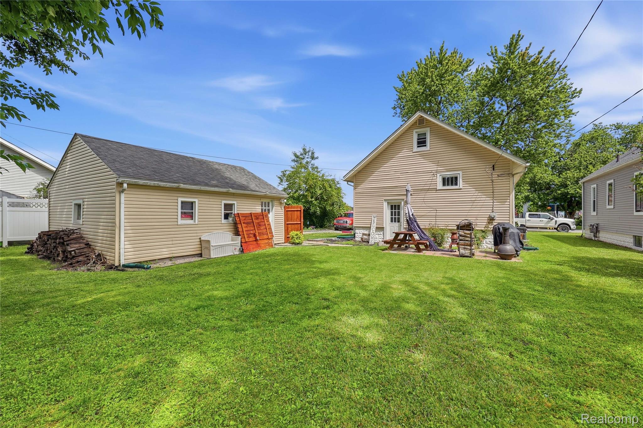 1630 Gordon Street Port Huron, MI 48060 - Photo 5 of 25 gordon-5.jpg